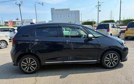 Honda Fit, 2023 год, 1 200 000 рублей, 5 фотография