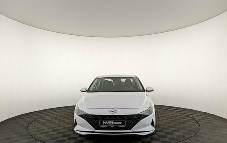 Hyundai Elantra, 2022 год, 1 950 000 рублей, 2 фотография