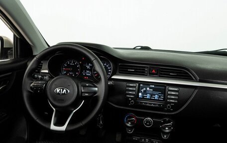 KIA Rio IV, 2018 год, 858 000 рублей, 13 фотография