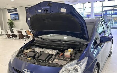 Toyota Prius, 2011 год, 919 000 рублей, 11 фотография