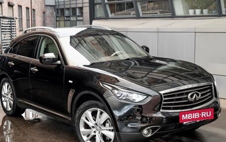 Infiniti FX II, 2012 год, 2 050 000 рублей, 19 фотография