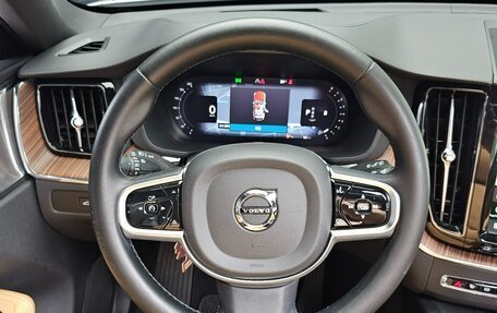Volvo XC60 II, 2024 год, 5 849 160 рублей, 8 фотография