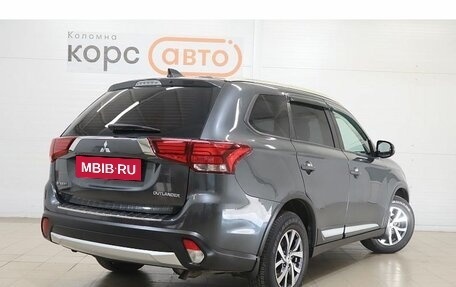 Mitsubishi Outlander III рестайлинг 3, 2018 год, 2 049 000 рублей, 3 фотография