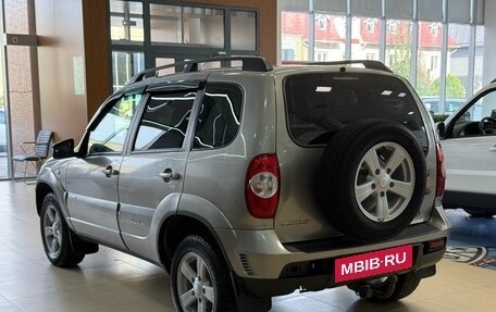 Chevrolet Niva I рестайлинг, 2015 год, 550 000 рублей, 3 фотография