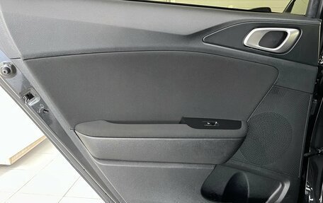 KIA cee'd III, 2021 год, 2 099 000 рублей, 21 фотография