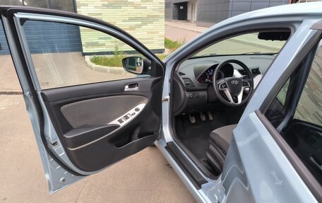 Hyundai Solaris II рестайлинг, 2011 год, 650 000 рублей, 24 фотография