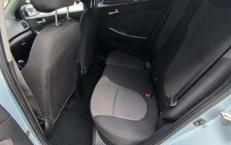 Hyundai Solaris II рестайлинг, 2011 год, 650 000 рублей, 22 фотография