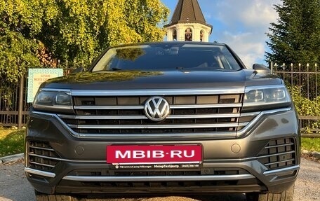 Volkswagen Touareg III, 2018 год, 4 600 000 рублей, 7 фотография