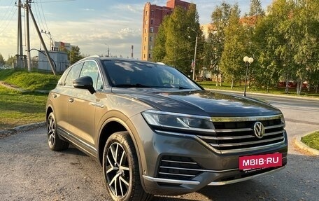 Volkswagen Touareg III, 2018 год, 4 600 000 рублей, 4 фотография