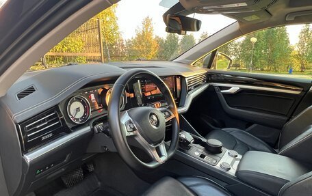 Volkswagen Touareg III, 2018 год, 4 600 000 рублей, 22 фотография