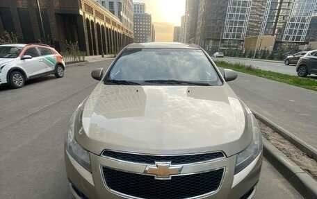 Chevrolet Cruze II, 2010 год, 549 000 рублей, 2 фотография