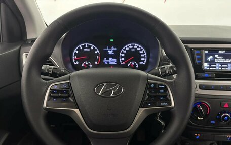 Hyundai Solaris II рестайлинг, 2018 год, 1 090 000 рублей, 11 фотография