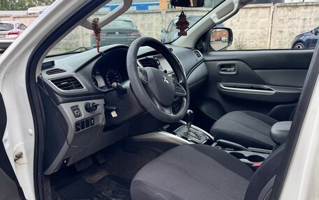 Mitsubishi L200 IV рестайлинг, 2015 год, 1 799 999 рублей, 4 фотография