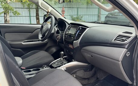 Mitsubishi L200 IV рестайлинг, 2015 год, 1 799 999 рублей, 10 фотография