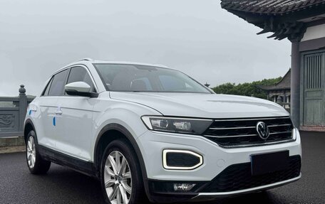 Volkswagen T-Roc I, 2022 год, 1 690 000 рублей, 3 фотография