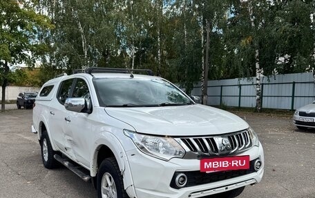 Mitsubishi L200 IV рестайлинг, 2015 год, 1 799 999 рублей, 13 фотография