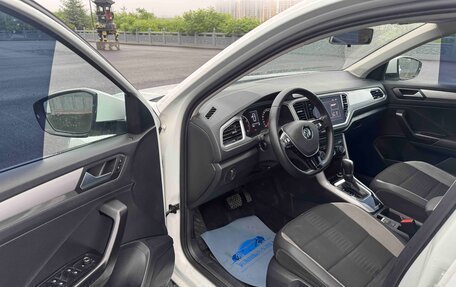 Volkswagen T-Roc I, 2022 год, 1 690 000 рублей, 7 фотография