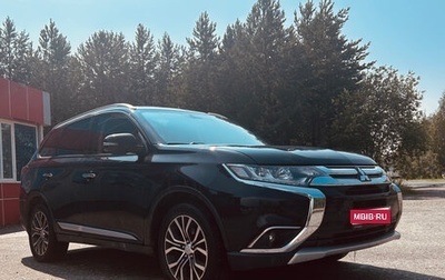Mitsubishi Outlander III рестайлинг 3, 2015 год, 1 850 000 рублей, 1 фотография