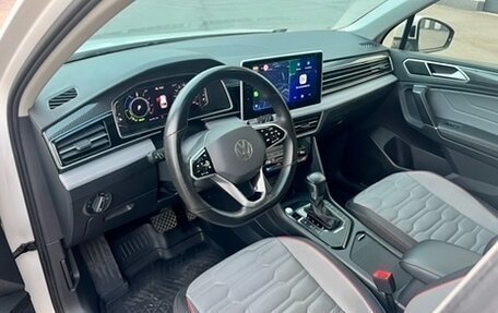 Volkswagen Tiguan II, 2022 год, 3 390 000 рублей, 9 фотография