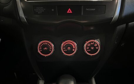 Mitsubishi ASX I рестайлинг, 2013 год, 1 100 000 рублей, 30 фотография