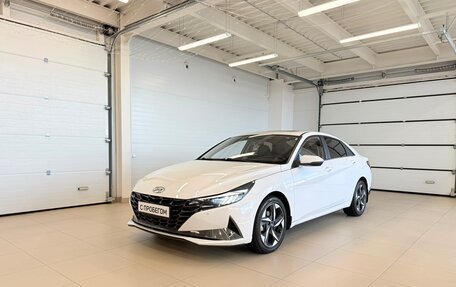 Hyundai Elantra, 2021 год, 1 999 000 рублей, 2 фотография