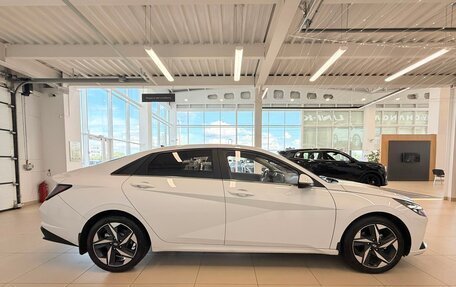 Hyundai Elantra, 2021 год, 1 999 000 рублей, 7 фотография