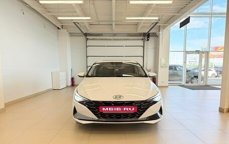 Hyundai Elantra, 2021 год, 1 999 000 рублей, 9 фотография