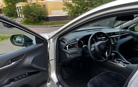 Toyota Camry, 2018 год, 2 700 000 рублей, 6 фотография