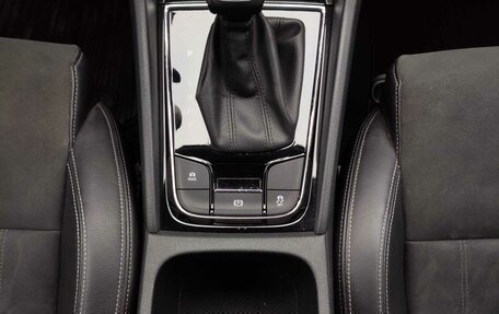 Skoda Karoq I, 2021 год, 2 400 000 рублей, 20 фотография