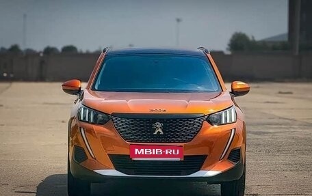 Peugeot 2008 II, 2022 год, 1 030 000 рублей, 2 фотография