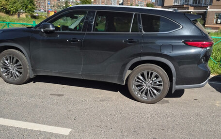 Toyota Highlander, 2025 год, 4 800 000 рублей, 6 фотография