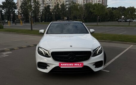 Mercedes-Benz E-Класс, 2017 год, 3 300 000 рублей, 11 фотография