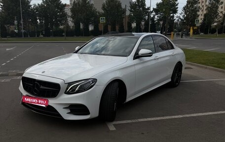 Mercedes-Benz E-Класс, 2017 год, 3 300 000 рублей, 12 фотография