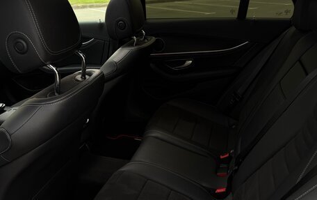 Mercedes-Benz E-Класс, 2017 год, 3 300 000 рублей, 19 фотография