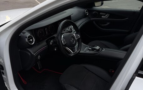 Mercedes-Benz E-Класс, 2017 год, 3 300 000 рублей, 16 фотография