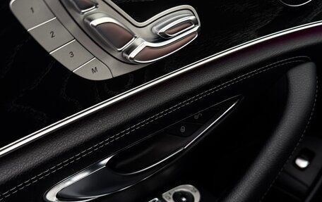 Mercedes-Benz E-Класс, 2017 год, 3 300 000 рублей, 25 фотография