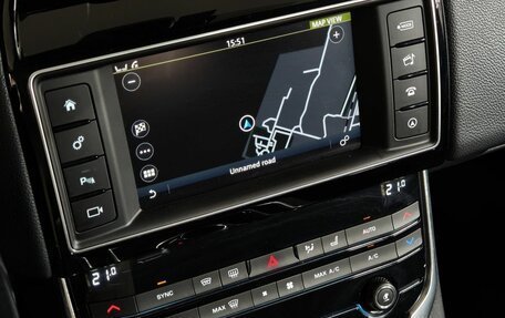 Jaguar XE I рестайлинг, 2015 год, 1 549 000 рублей, 21 фотография