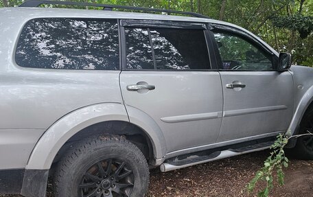 Mitsubishi Pajero Sport II рестайлинг, 2014 год, 1 250 000 рублей, 3 фотография