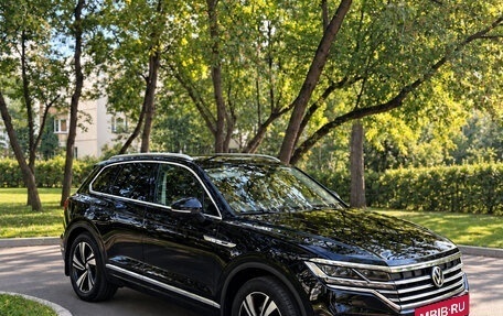 Volkswagen Touareg III, 2020 год, 5 499 000 рублей, 2 фотография