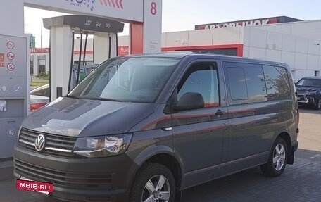 Volkswagen Transporter T6 рестайлинг, 2017 год, 2 650 000 рублей, 4 фотография