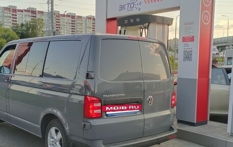 Volkswagen Transporter T6 рестайлинг, 2017 год, 2 650 000 рублей, 5 фотография