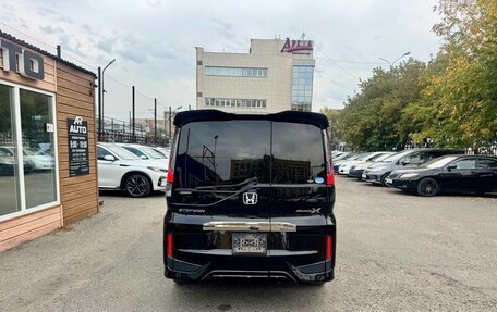 Honda Stepwgn IV, 2017 год, 1 849 000 рублей, 8 фотография
