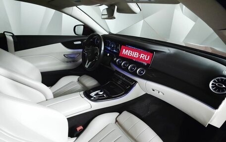 Mercedes-Benz E-Класс, 2019 год, 4 085 000 рублей, 13 фотография