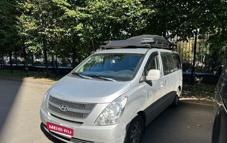 Hyundai Grand Starex Grand Starex I рестайлинг 2, 2010 год, 1 200 000 рублей, 2 фотография