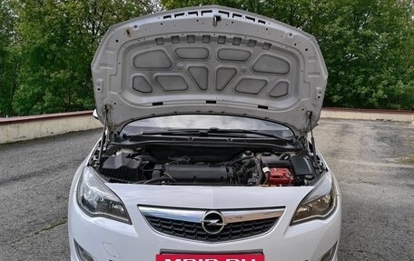 Opel Astra J, 2012 год, 700 000 рублей, 4 фотография