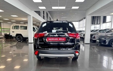 Mitsubishi Outlander III рестайлинг 3, 2017 год, 1 445 000 рублей, 4 фотография