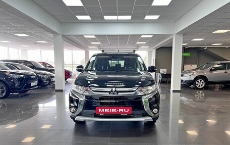 Mitsubishi Outlander III рестайлинг 3, 2017 год, 1 445 000 рублей, 3 фотография