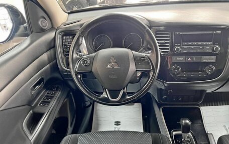 Mitsubishi Outlander III рестайлинг 3, 2017 год, 1 445 000 рублей, 11 фотография