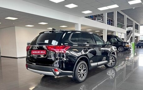 Mitsubishi Outlander III рестайлинг 3, 2017 год, 1 445 000 рублей, 2 фотография