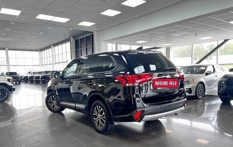 Mitsubishi Outlander III рестайлинг 3, 2017 год, 1 445 000 рублей, 6 фотография